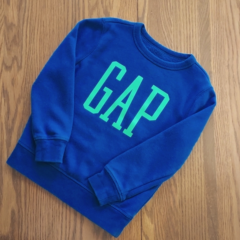 GAP Crew Sweatshirt Boys size S (6-7)